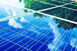 Τετραπλασιάστηκαν οι επενδύσεις για εγκαταστάσεις ηλιακής ενέργειας