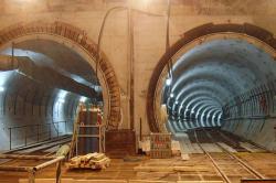 Ανεβάζει ταχύτητα το μετρό Θεσσαλονίκης μετά 6 μήνες καθυστερήσεων