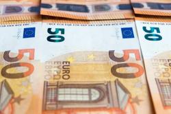 Ποιοι μένουν «στο... περίμενε» για το επίδομα των €800-Εξετάζεται γενική παράταση