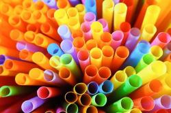 ΣΒΠΕ: Δεν καταργούνται όλα τα πλαστικά μιας χρήσης το 2021