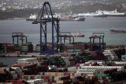 Ψηφίστηκε η περιβαλλοντική μελέτη για το λιμάνι του Πειραιά εν μέσω αντιδράσεων