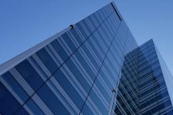 Φωτοβολταϊκά παράθυρα για ουρανοξύστες ενέργειας